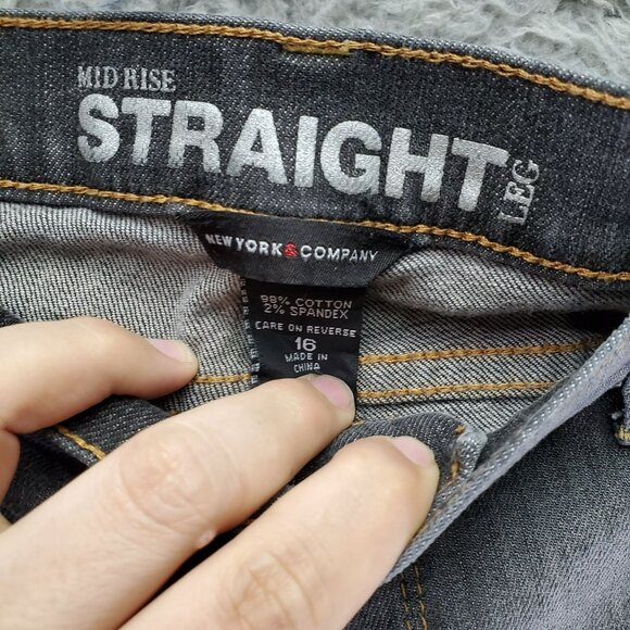 New York & Company Jeans Womens 16 Gray Mid-Rise Straight Leg Stretch Denim - Picture 2 of 9